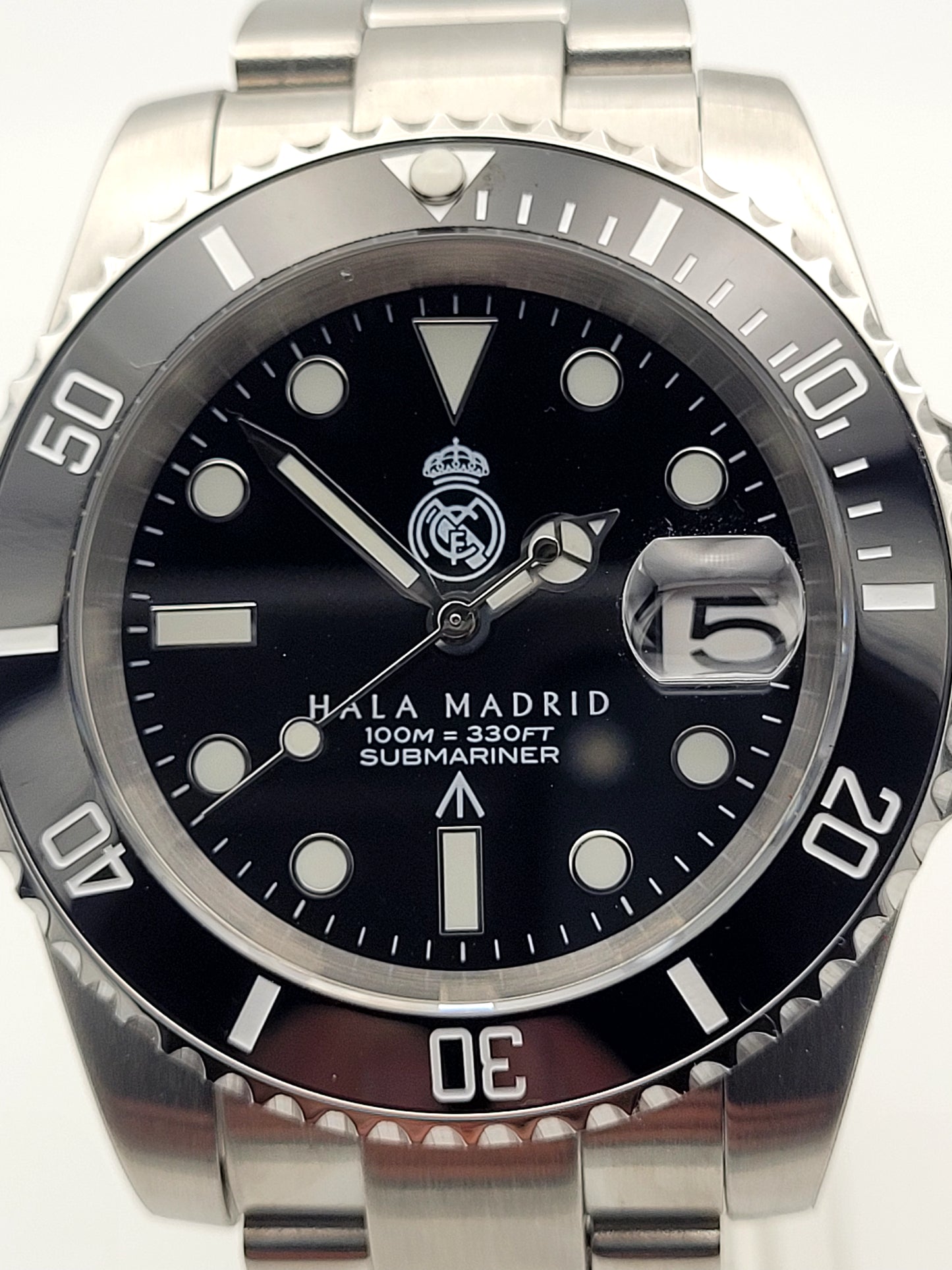 Real Madrid CF Club de Futbol Seiko TMI NH35 Automatic Movement Watch 100m Sapphire Glass Football