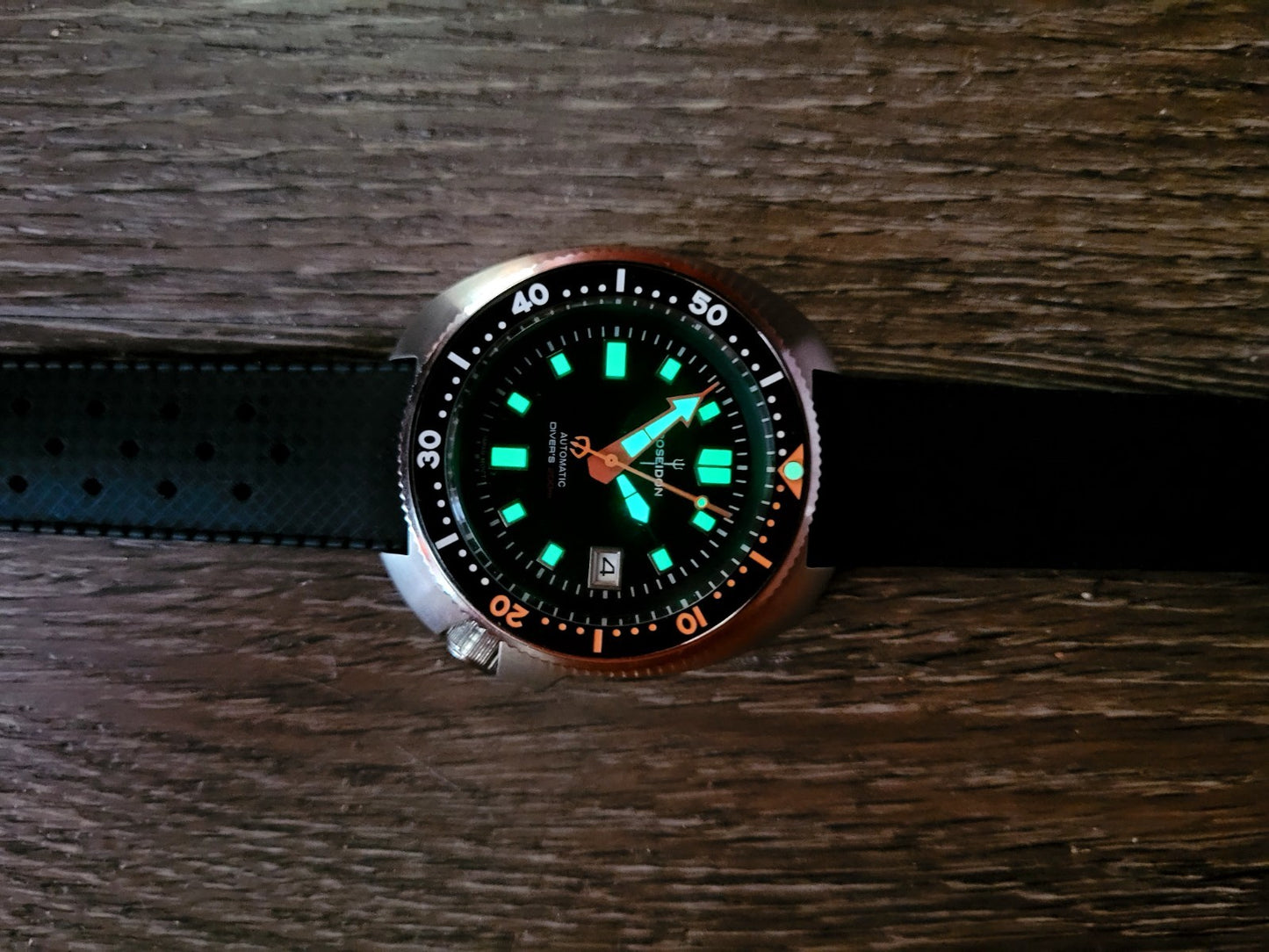 Mens Automatic Diver Watch NH35 Sapphire Crystal 200m Black Orange Steel Watch18