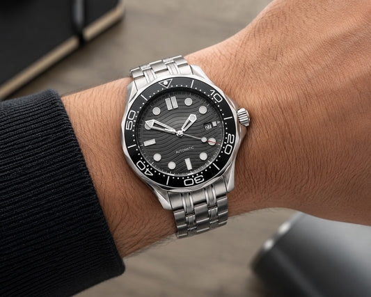 NEW Automatic Black Divers Watch Wave Dial  Ceramic Bezel Sapphire Steel 100M UK0
