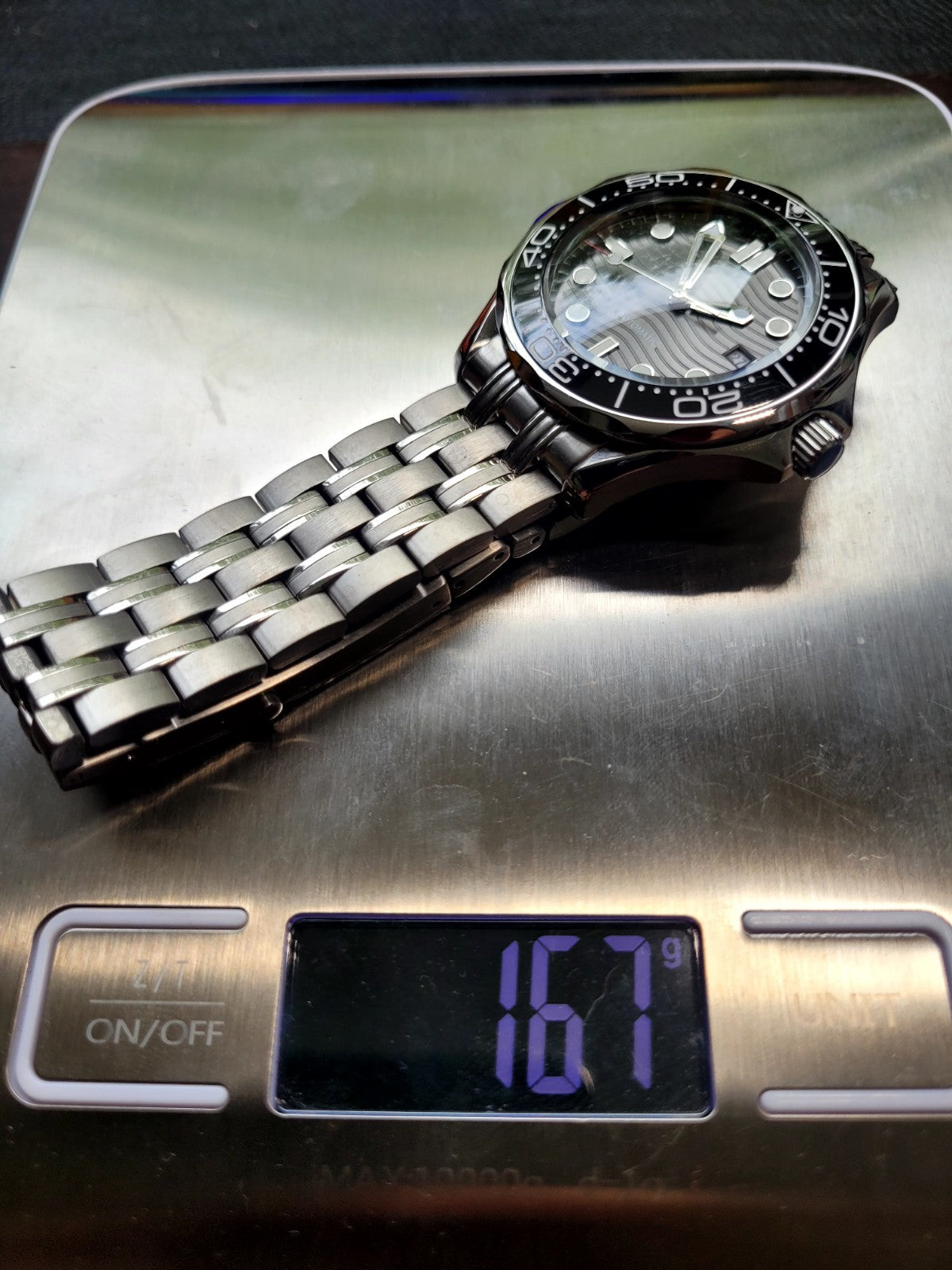 NEW Automatic Black Divers Watch Wave Dial  Ceramic Bezel Sapphire Steel 100M UK16