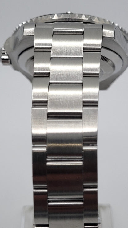 Automatic Mens Watch Black Dial Steel Bracelet Luminous Date 100m Diver13