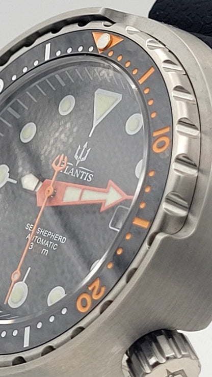 BNIB Atlantis Automatic Divers Watch 300m Black Dial Tuna Sapphire Ceramic 7