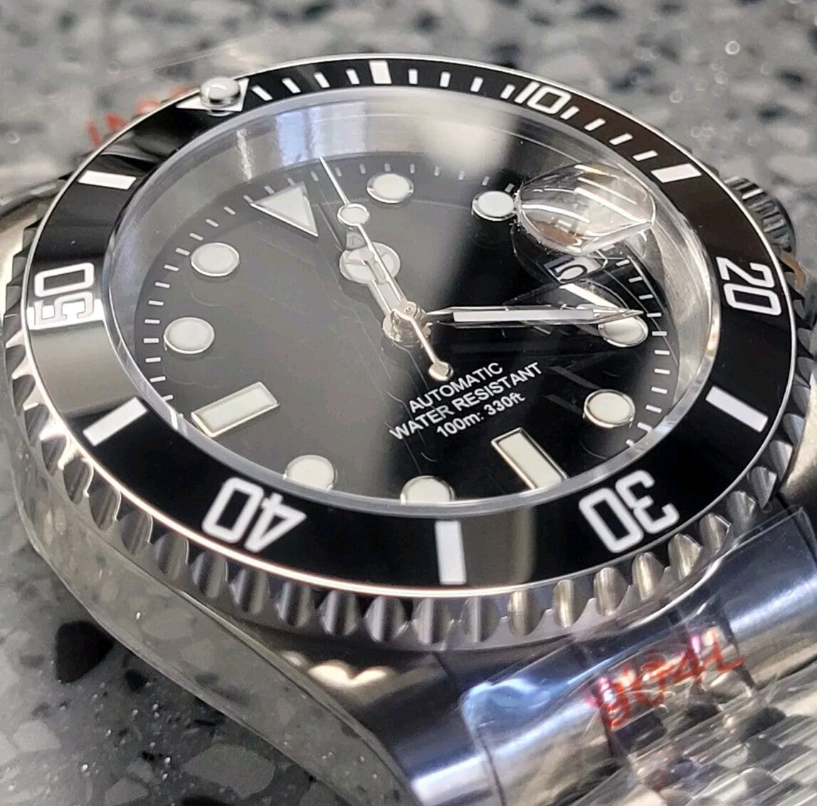 Automatic Black Divers Luxury Watch. Seiko TMI NH35 Movement  100m WR4