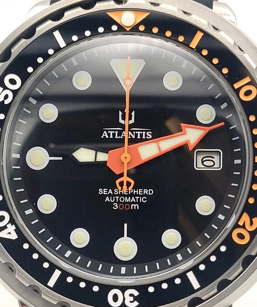 BNIB Atlantis Automatic Divers Watch 300m Black Dial Tuna Sapphire Ceramic 1