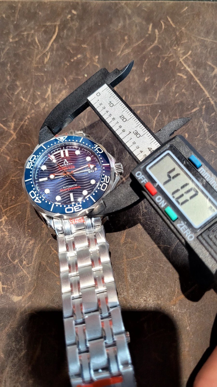 Automatic Divers Watch Sunburst Blue Wave Lambda Maris NH35 Sapphire Ceramic 15