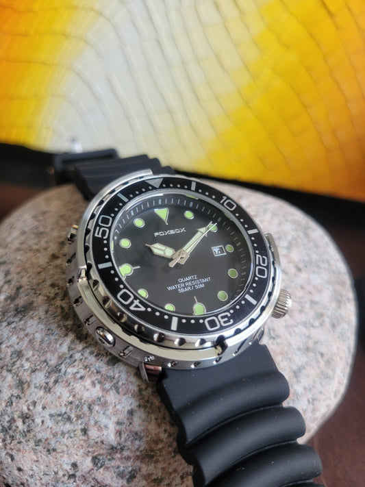 Mens Black 'Tuna' Divers Watch Quartz Black Rubber Strap 50m WR1