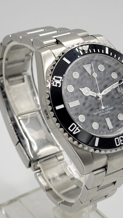 Automatic Mens Watch Black Dial Steel Bracelet Luminous Date 100m Diver15