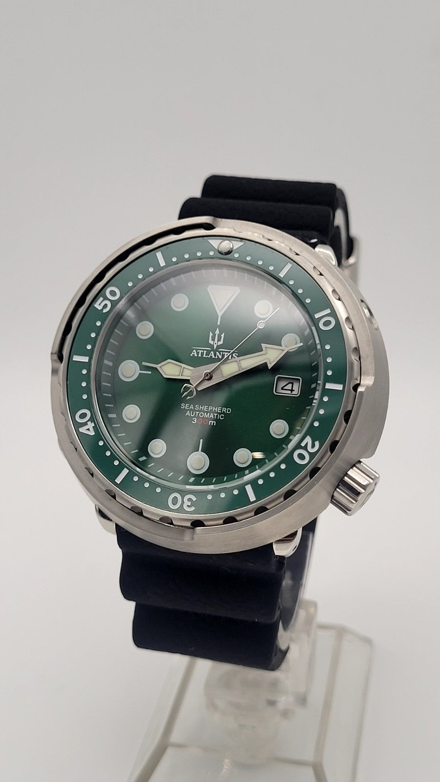 Atlantis Sea Shepherd Tuna Can Automatic Diver Watch 300m Green Dial NH35 Movt4