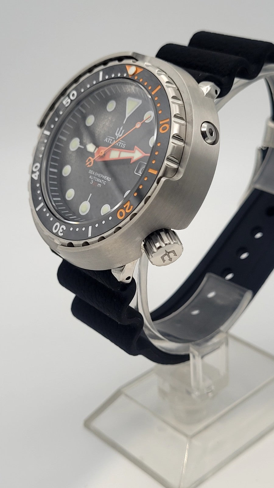 BNIB Atlantis Automatic Divers Watch 300m Black Dial Tuna Sapphire Ceramic 2