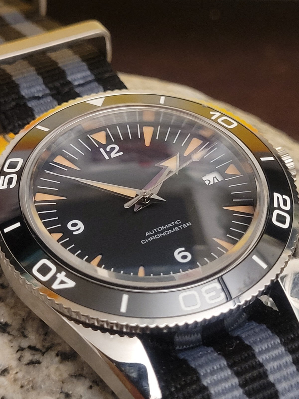 Classic Black Diver Watch Automatic Movement Ceramic Bezel Sapphire Crystal 100m4