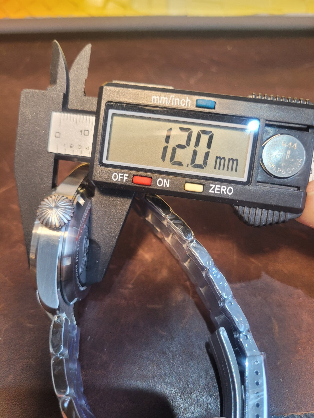 Mens Military Pilots Watch. 200M. 24HR Indicator. VH60 Japan Movt. Choice Strap.9
