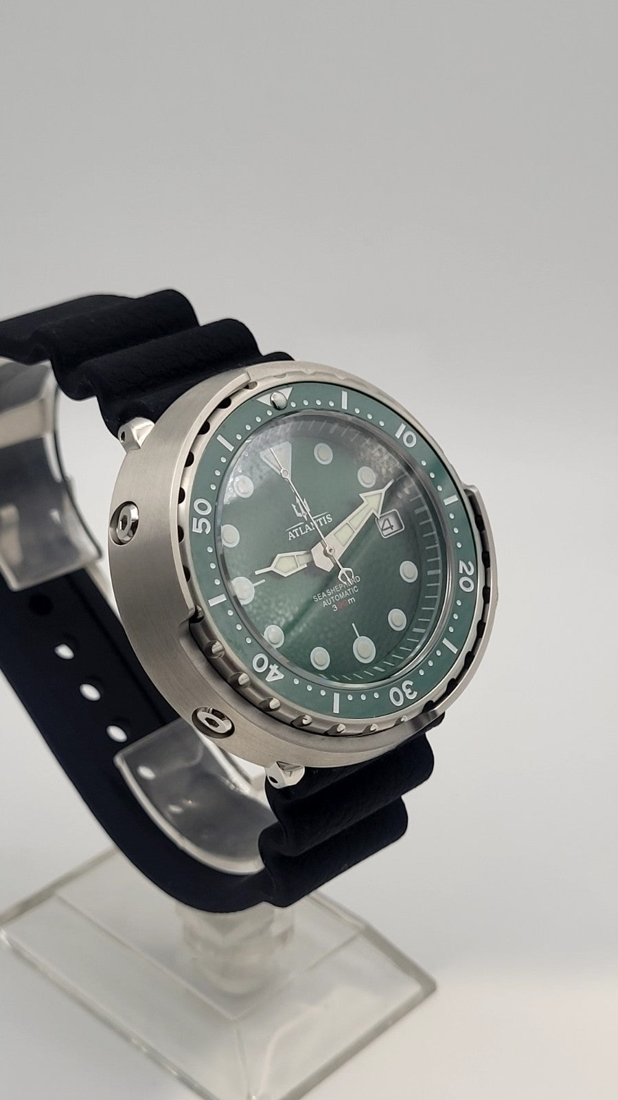 Automatic Diver Watch 300M Green Dial Steel Case Date Rubber Strap Atlantis12