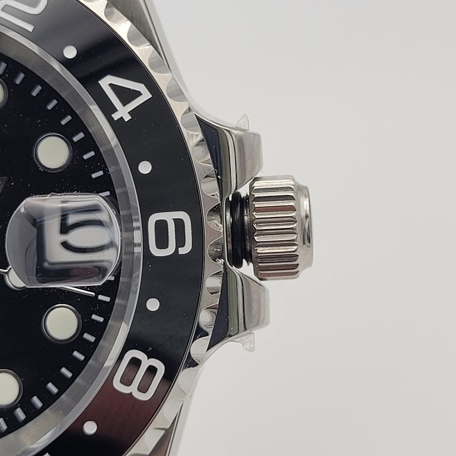 Mens Automtic Luxury Black Divers Watch Seiko TMI NH35 Movement 10ATM Sapphire 10
