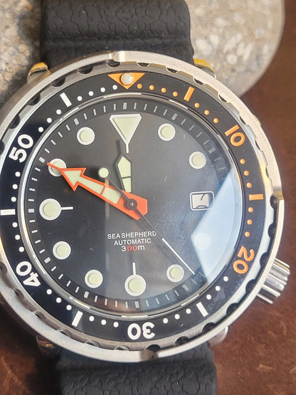 Automatic Black 'Tuna' Divers Watch 30ATM WR (SEIKO TMI) NH35 Japan Movt13