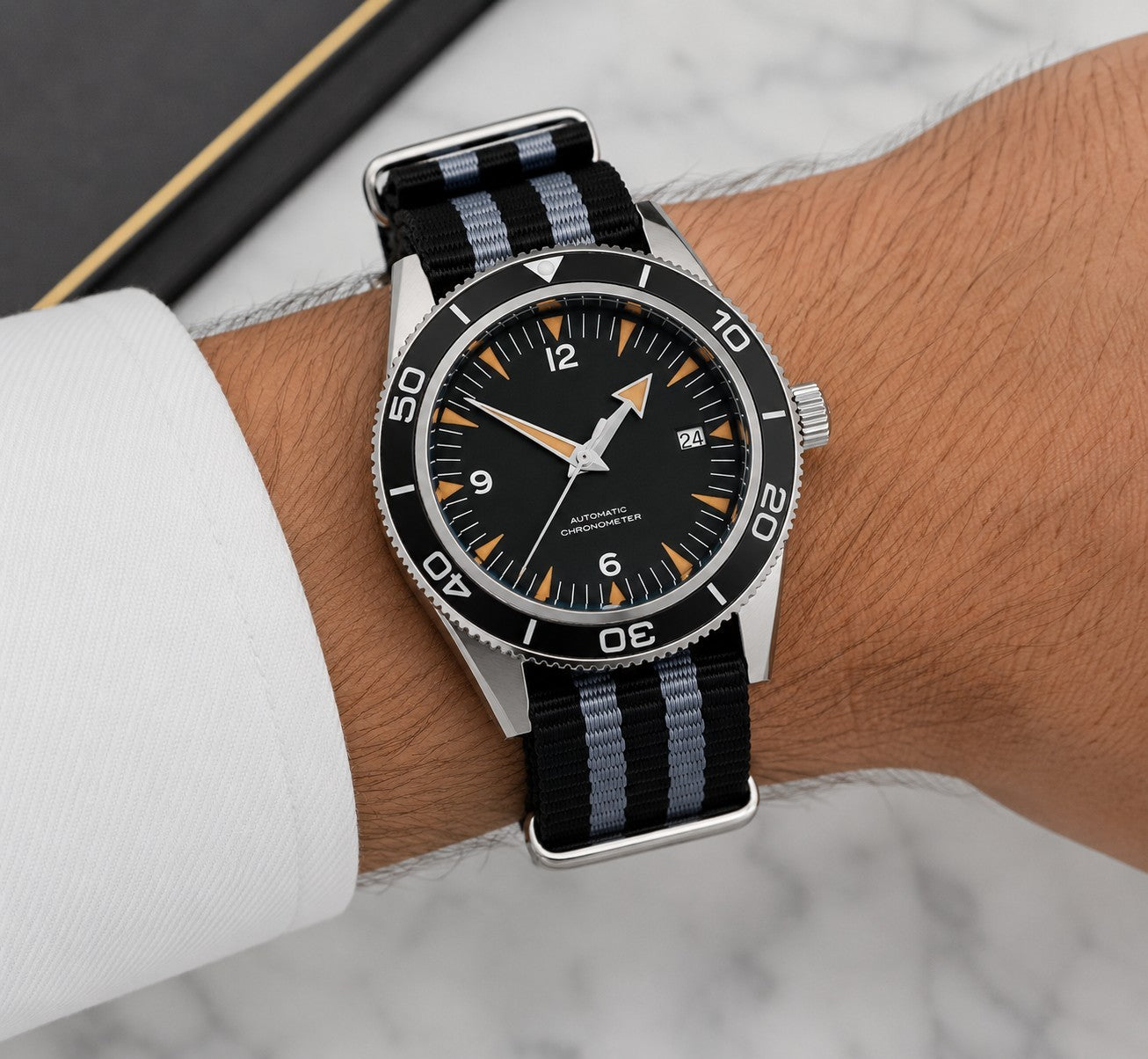 Classic Black Diver Watch Automatic Movement Ceramic Bezel Sapphire Crystal 100m1