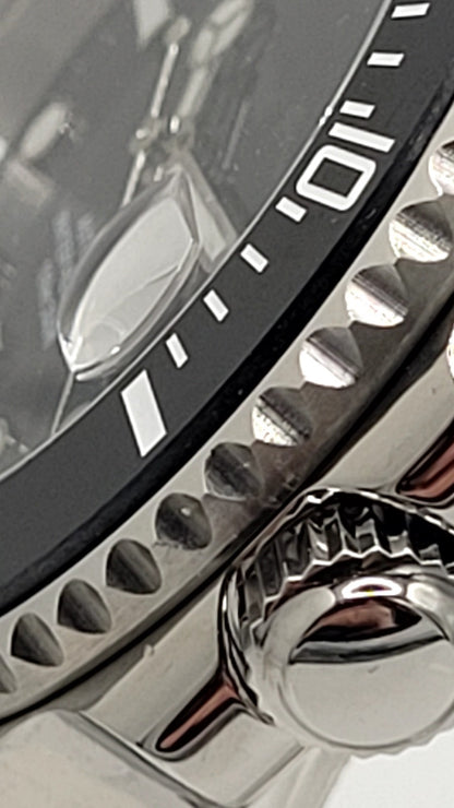 Automatic Mens Watch Black Dial Steel Bracelet Luminous Date 100m Diver16