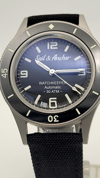 Black Automatic Diver Watch British Design 300M Sapphire Ceramic Steel14
