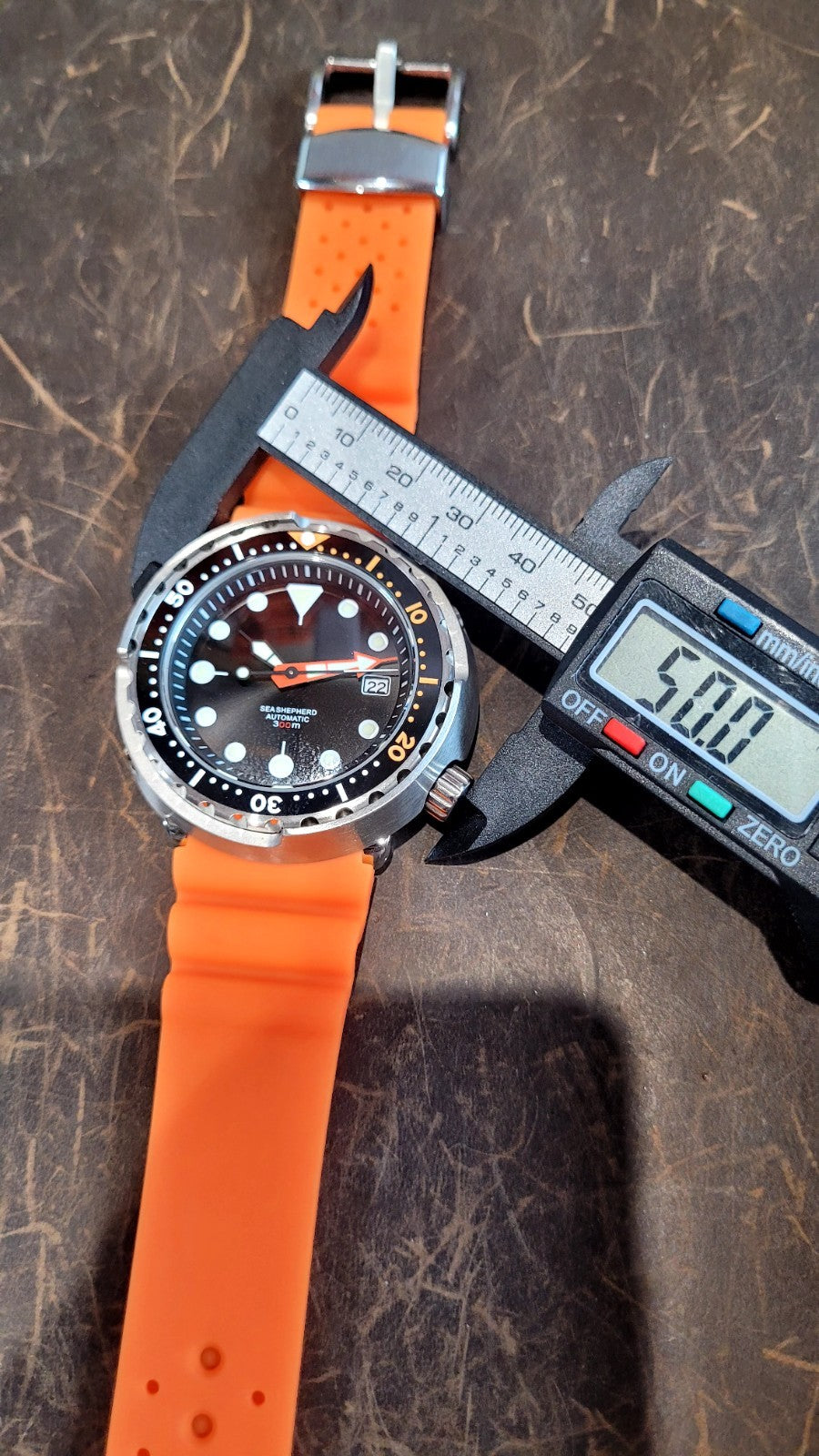 Automatic Tuna Diver Watch Orange Rubber Sapphire Crystal 300M Ceramic18