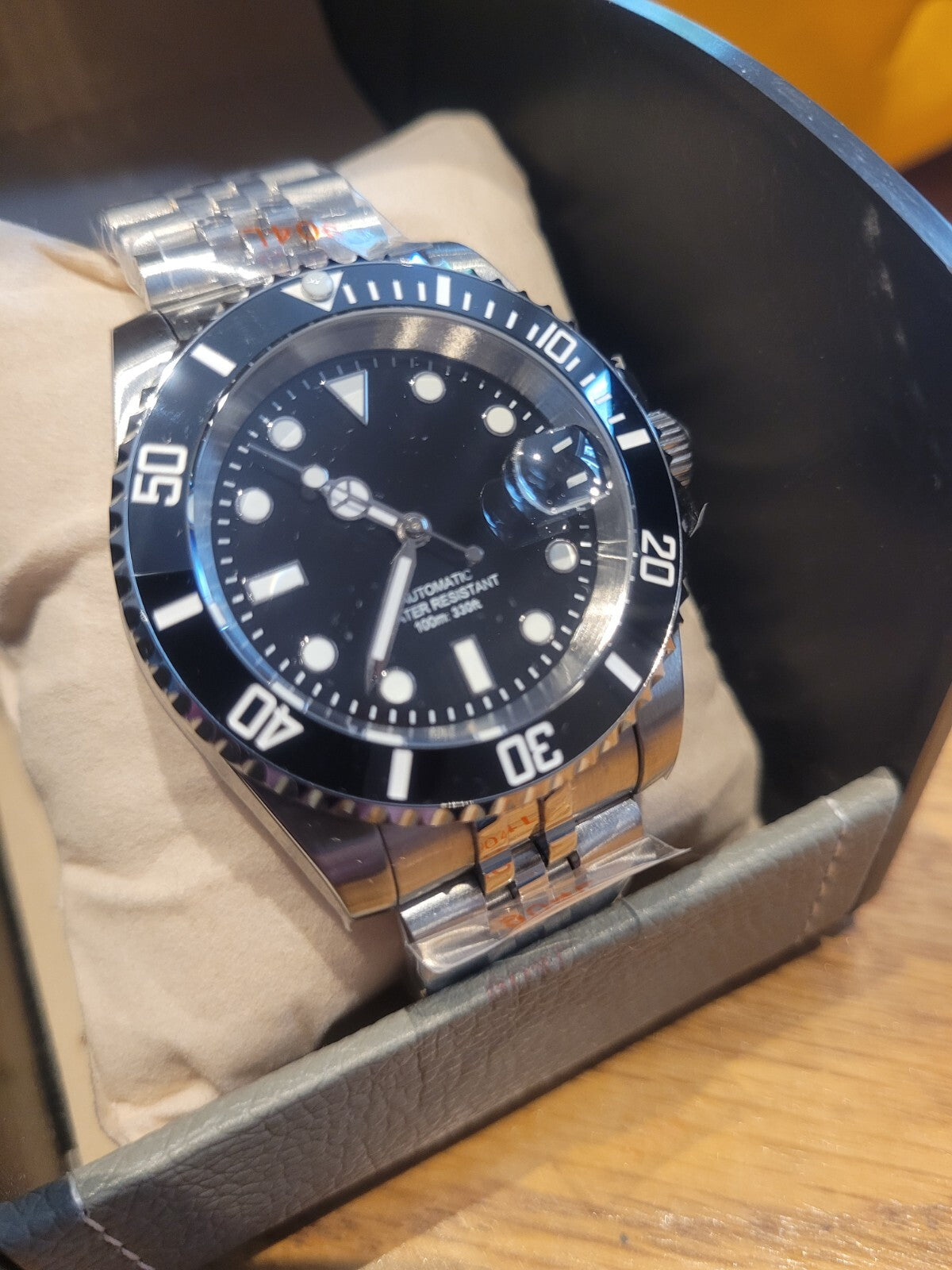 Automatic Black Divers Luxury Watch. Seiko TMI NH35 Movement  100m WR9