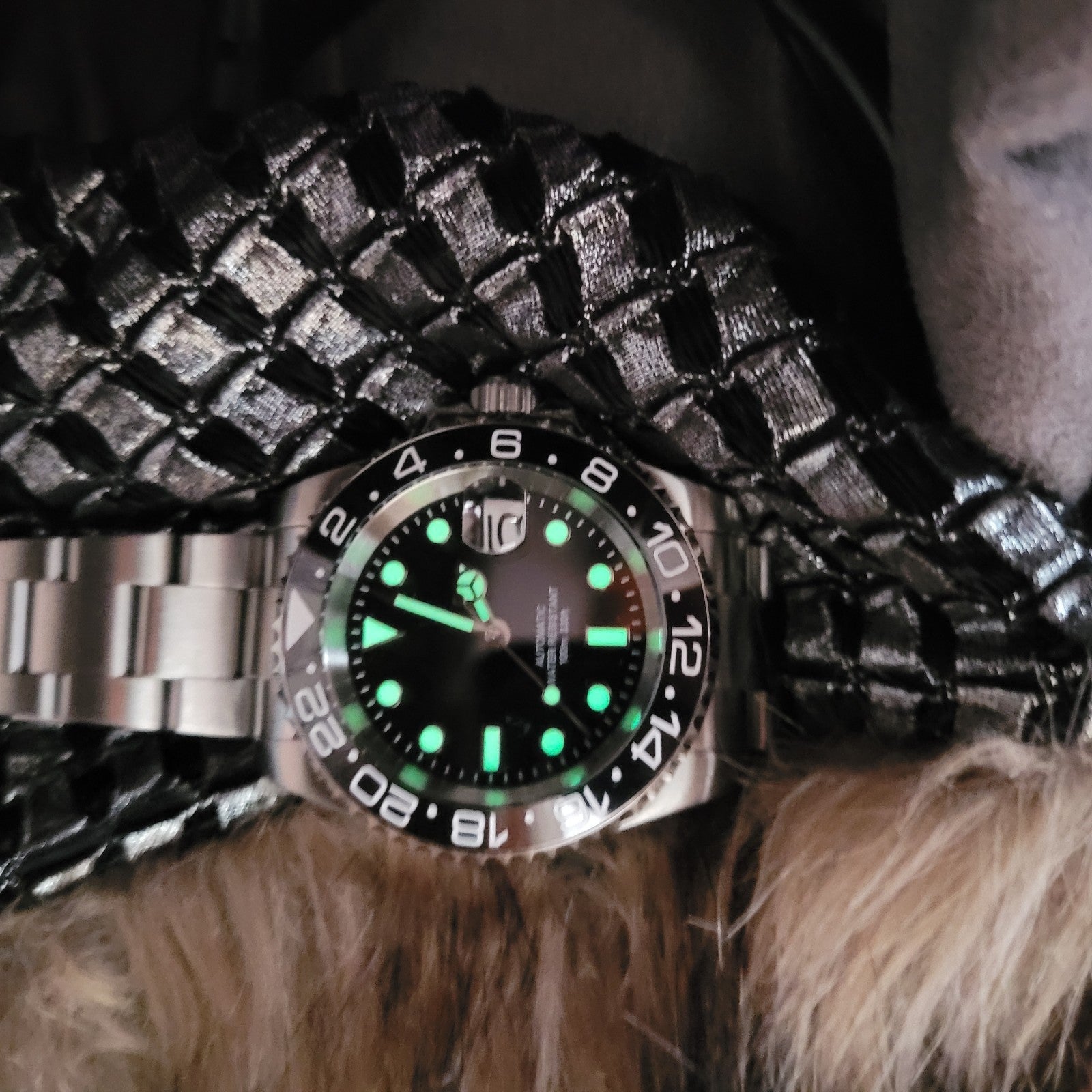 BNIB Automatic Black Sub Divers Watch. Seiko TMI NH35 Japanese Movement  100m17