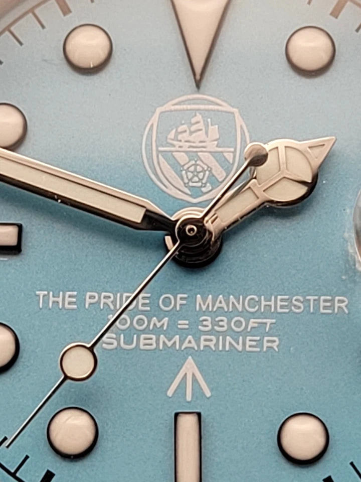 Manchester City THE PRIDE OF MANCHESTER Automatic Divers Watch FOOTBALL